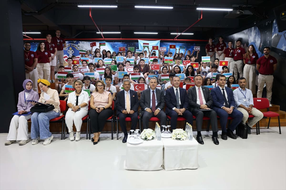 Türk dünyasından öğrenciler İzmir'de uzay kampında buluştu — 2