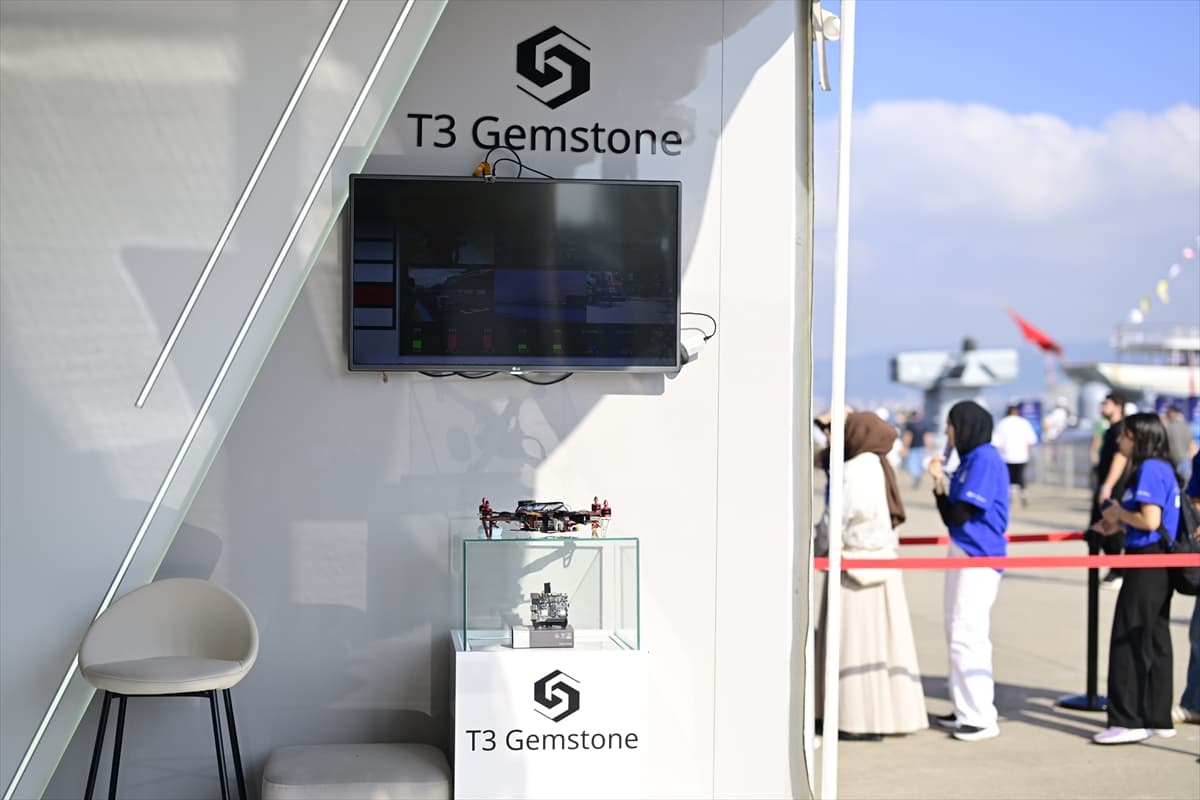Baykar ve T3 Vakfının geliştirdiği "T3 Gemstone O1" birçok özelliği tek kartta topluyor — 7