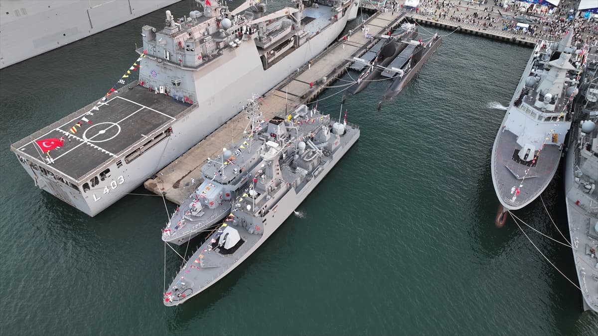 Türk donanmasının "keskin kılıcı": TCG İmbat hücumbotu
